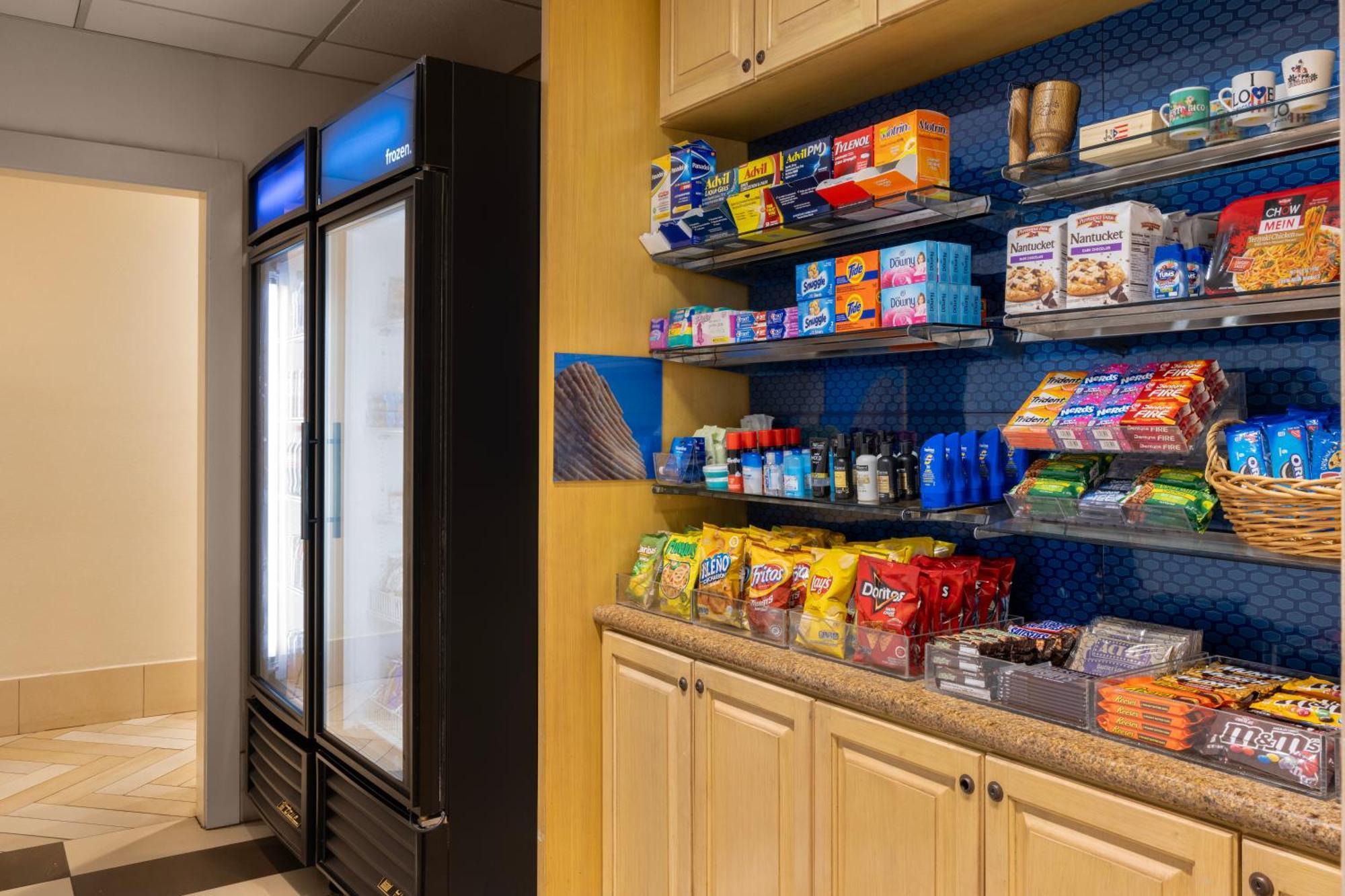 Hampton Inn & Suites San Juan Каролина Екстериор снимка